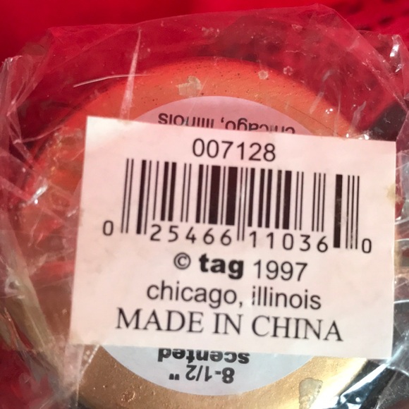 NOWT Vintage 1997 Scented Christmas Tree Candles - Picture 5 of 7